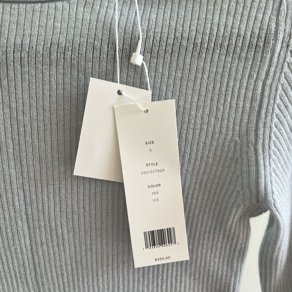 Vince. Lightweight Cashmere Sweater- Ice blue Sz. Small - Picture 4 of 6